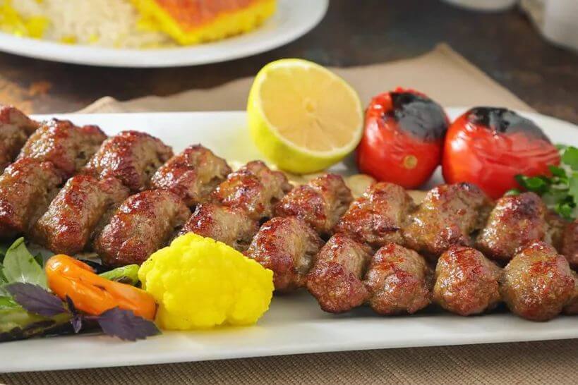 کبابی منصور در مرکز شهر تهران