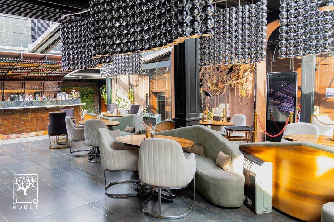 فضای داخلی رستوران روبل