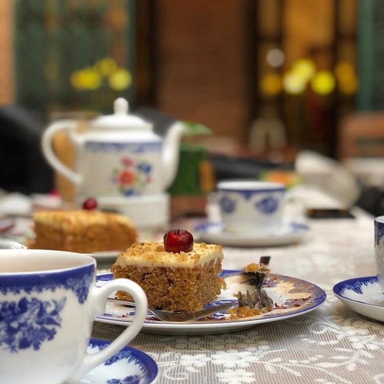 کافه روباز فاموری در تهران