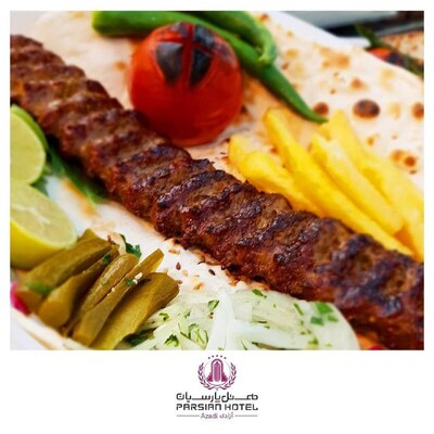 کباب کوبیده در رستوران سرو هتل پارسیان