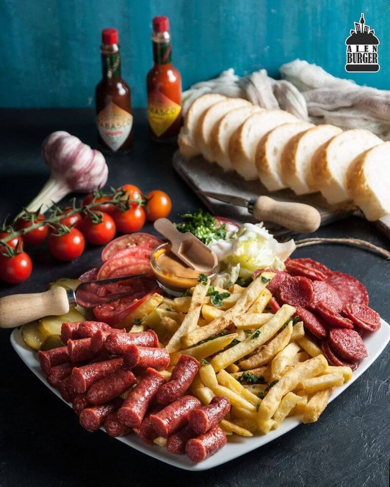 بشقایب ویژه فست فود ارمنی آلن در تهران