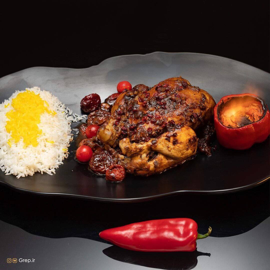 مرغ ترش رستوران گرب از رستوران های معروف خیابان ولیعصر