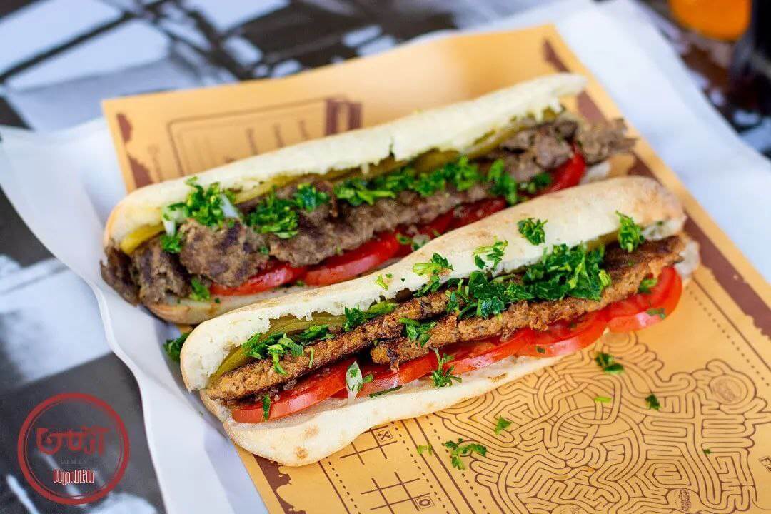 ساندویچ آرمن در فهرست رستوران مطهری