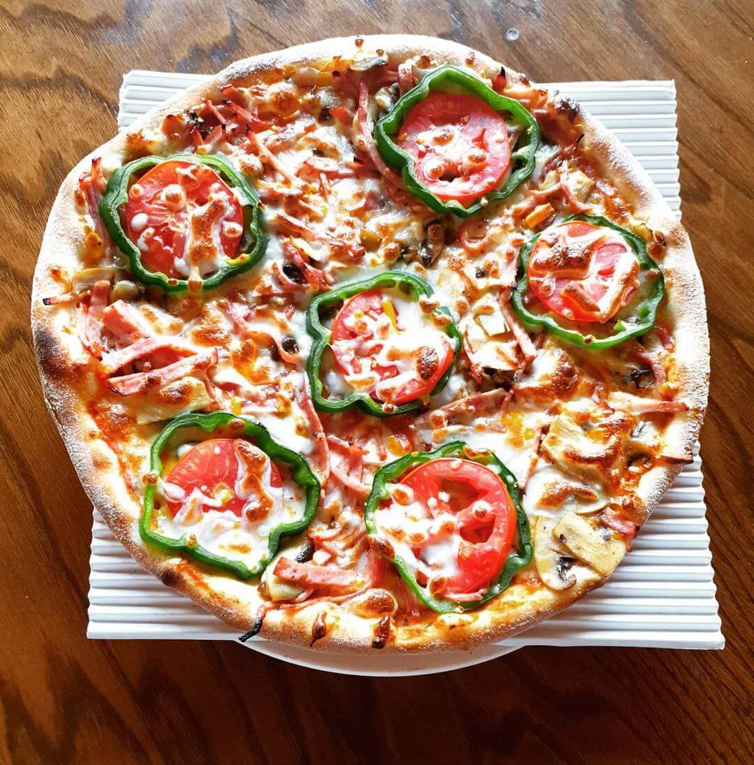 پیتزا ایتالیایی کاپری در خیابان مطهری