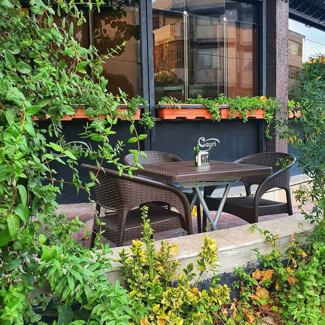 فضای روباز رستوران کاپری