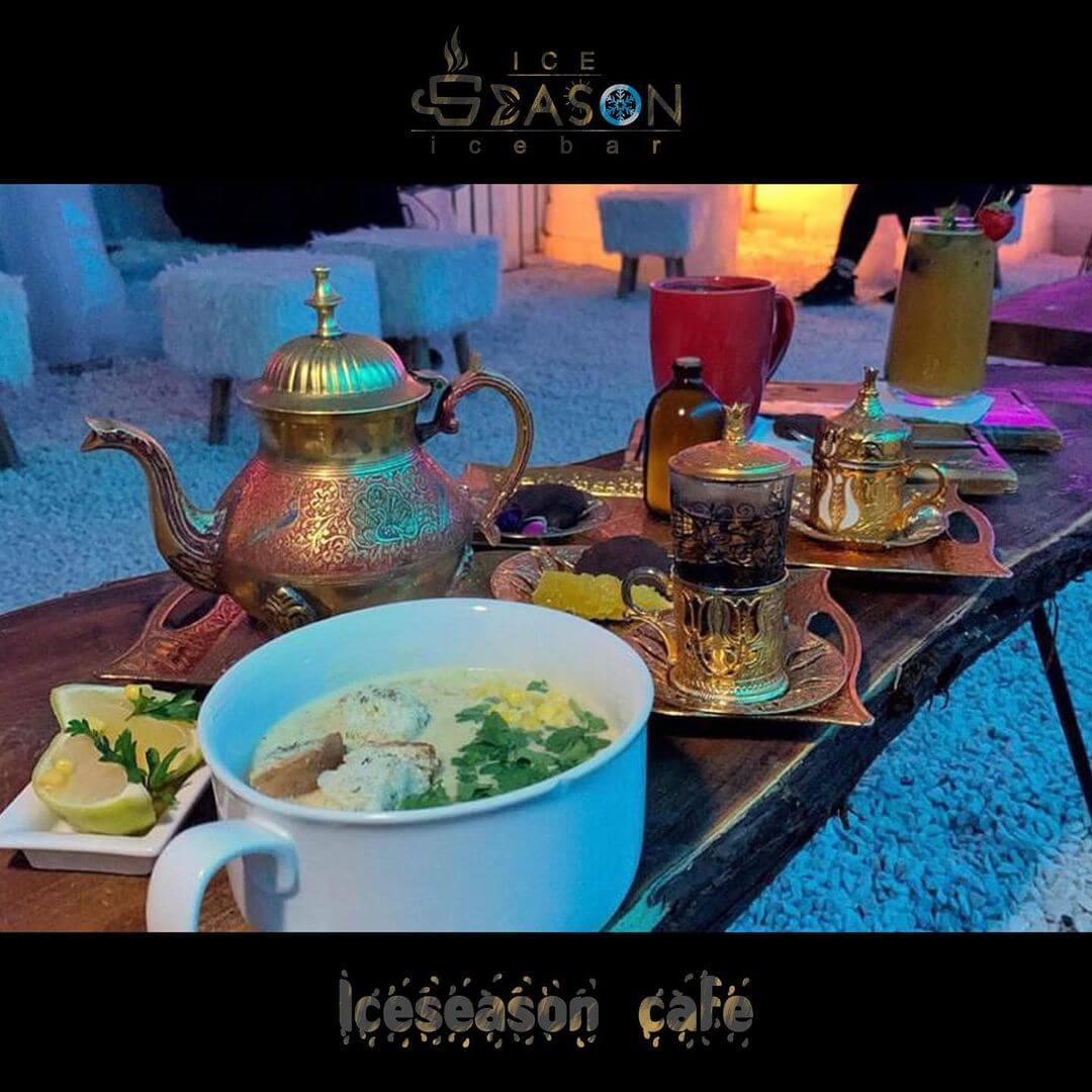 کافه فصل یخی با سرو قلیان