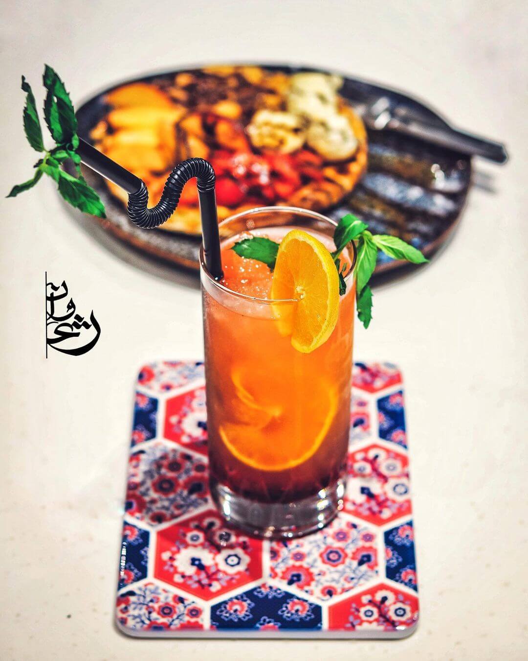 آبمیوه‌های طبیعی در کافه ژیوان