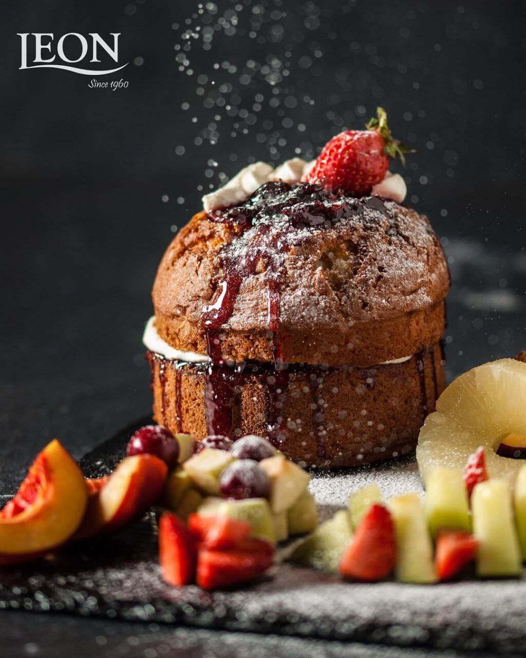 شیرینی میوهای کفه رستوران لئون تهران