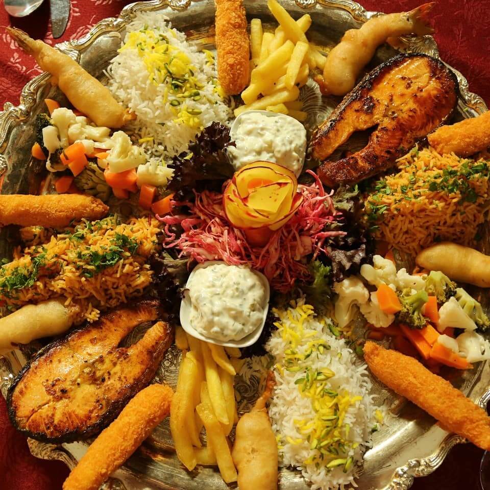 سینی دریایی رستوران عربی هرمز در فهرست رستوران در هفت تیر تهران