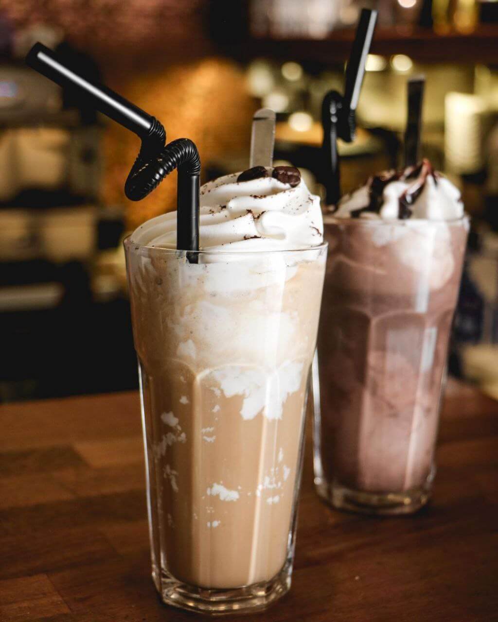 کافه لیوان در فهرست کافه در ستارخان