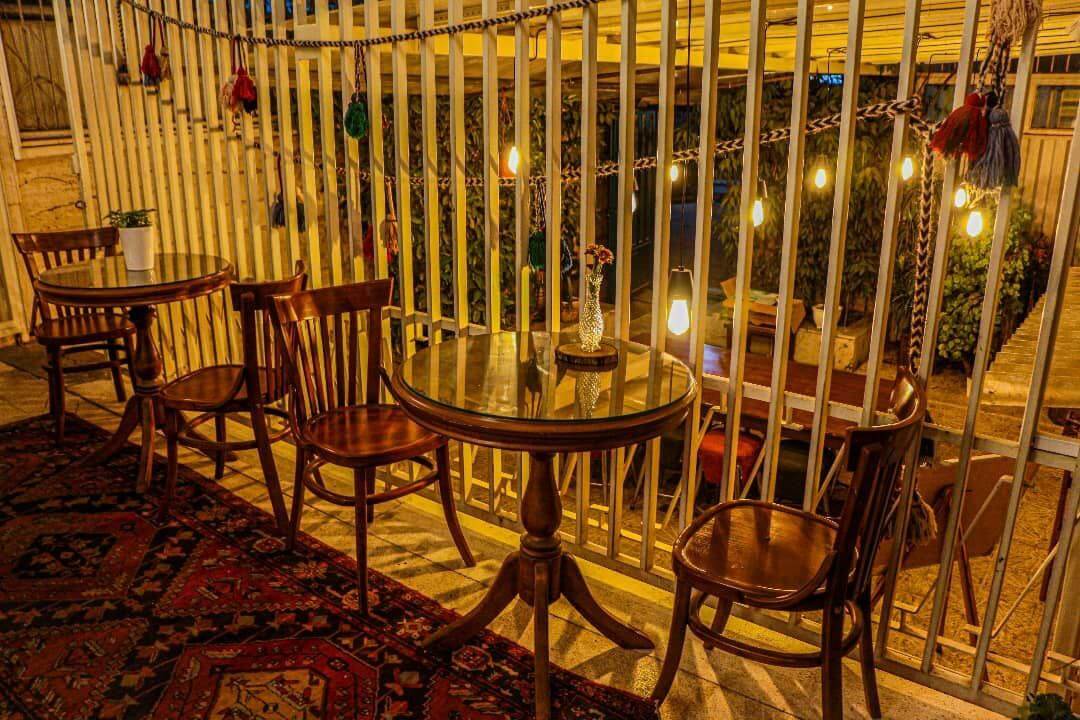 تراس کافه پل آرت خیابان فلسطین