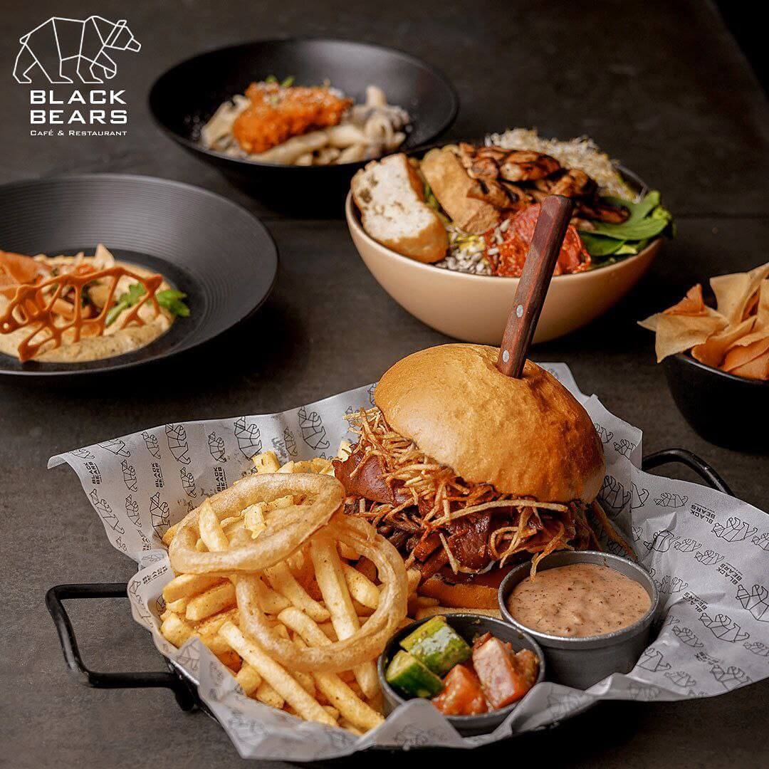 برگرهای پرملات رستوران بلک برز