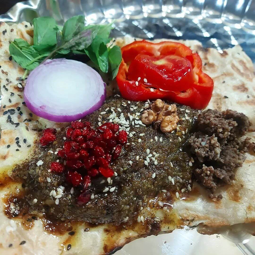 بریونی اصفهان در خیابان سی تیر تهران
