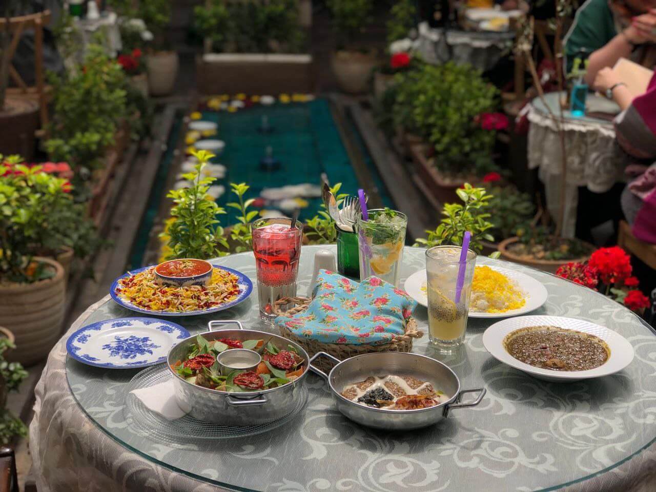 خانه فاموری یکی از کافه های قدیمی تهران