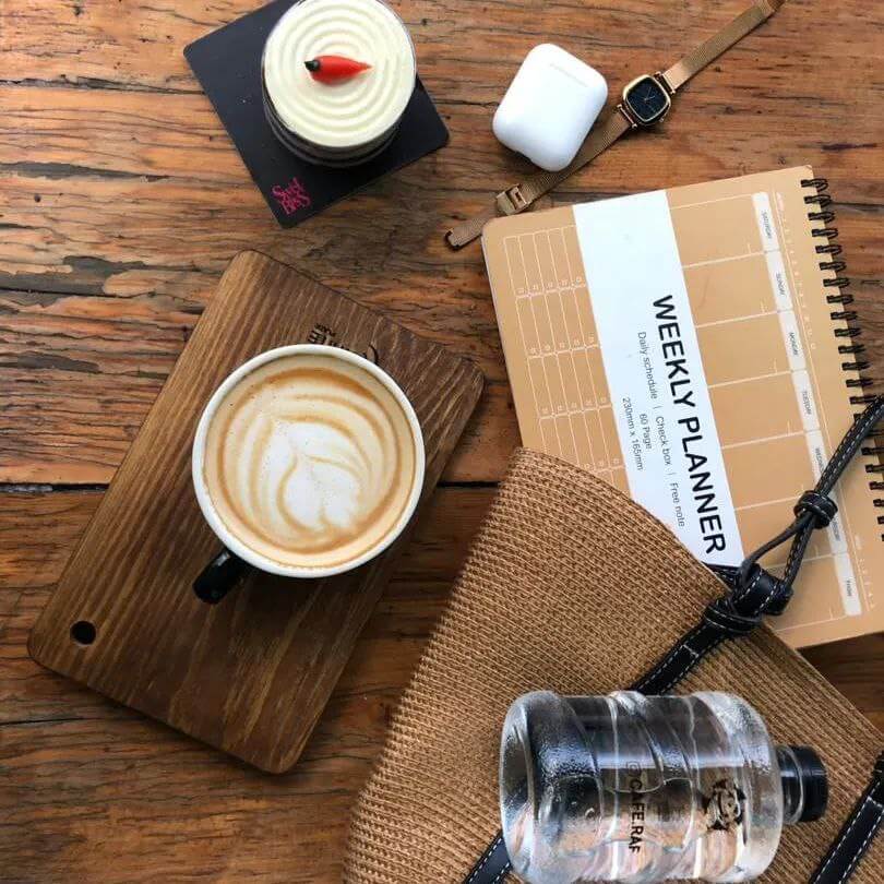 انواع نوشیدنی‌های بر پایه قهوه درکافه قدیمی رف