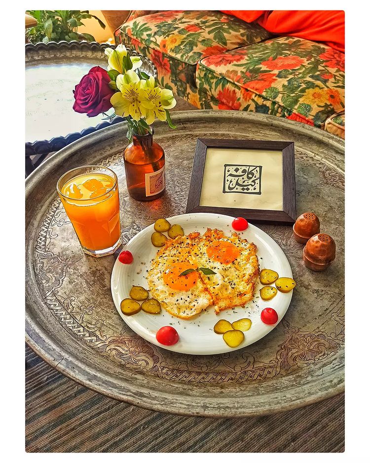 نیمرو در کافه گیل کریمخان